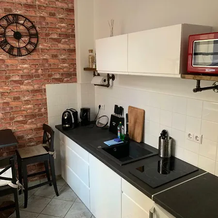 Design I - 35qm Grenze Altstadt Park Apartment *